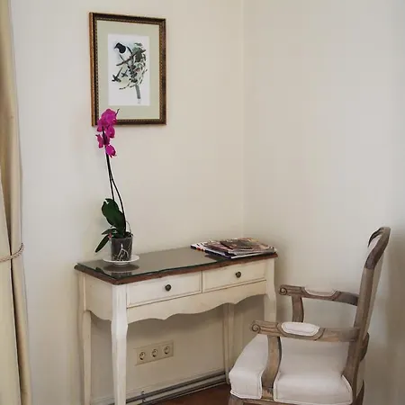 - Laipu Apartment