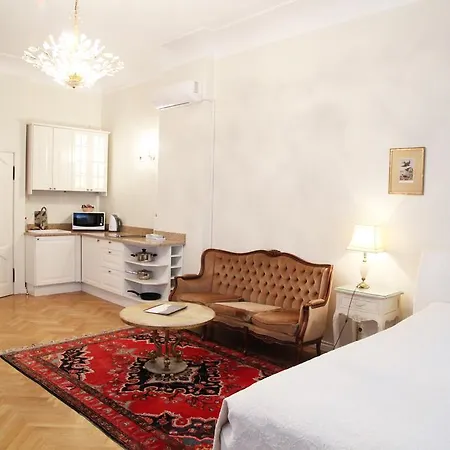- Laipu Apartment