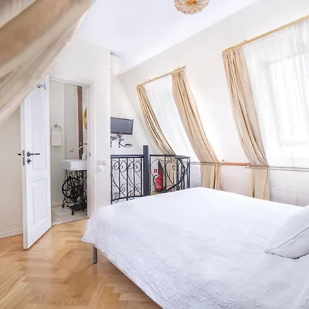 - Laipu * Riga
